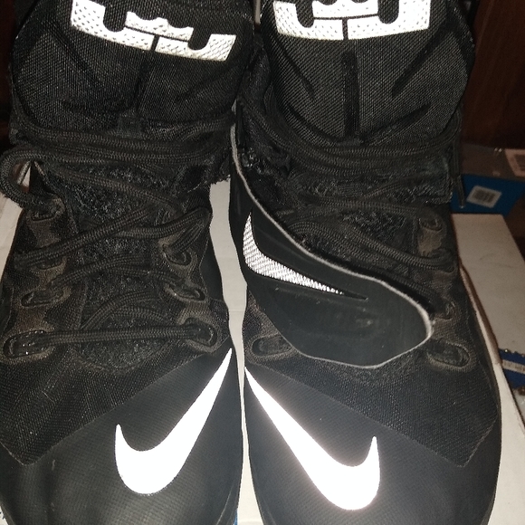 Gym shoe - Picture 3 of 3